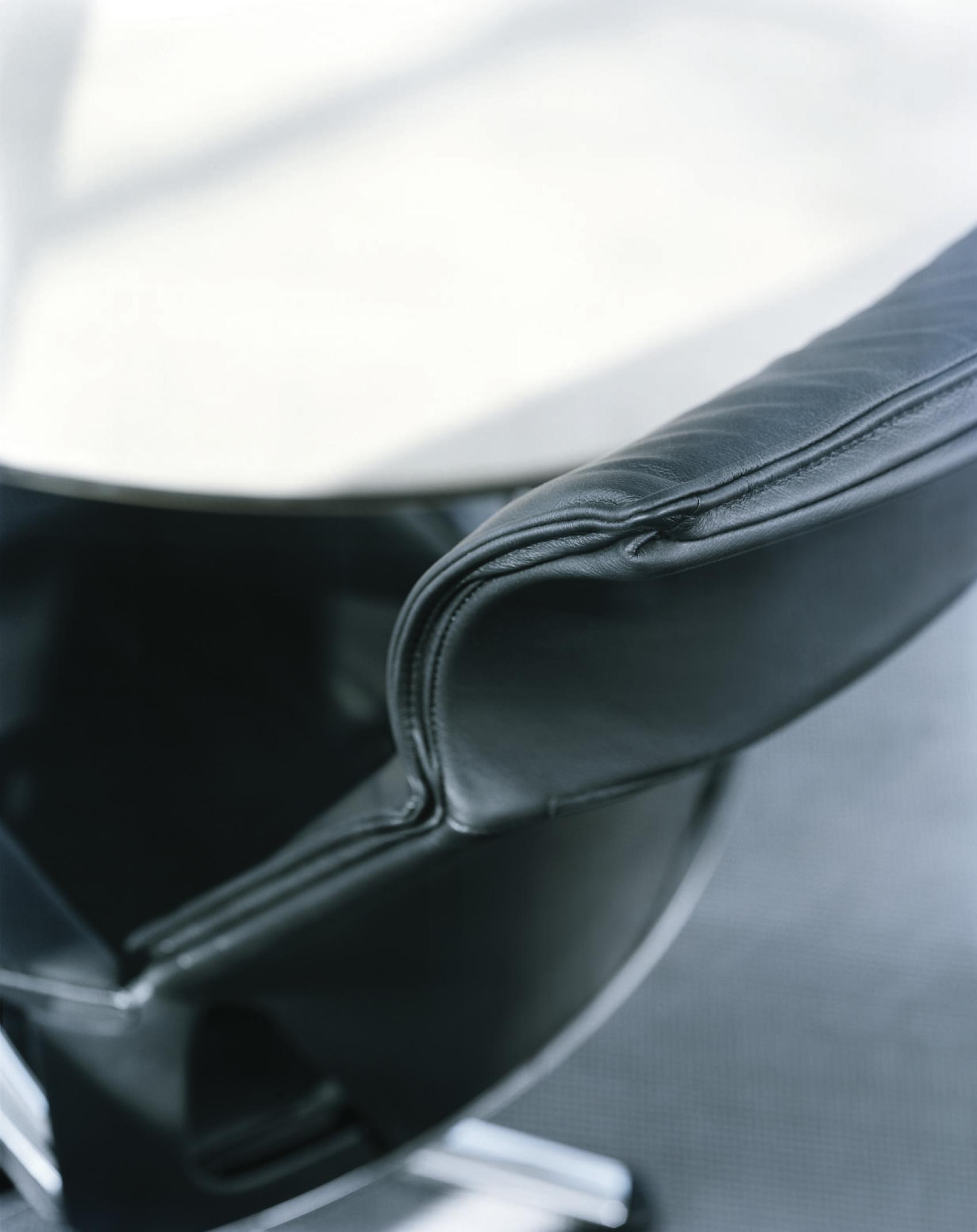 MODUS EXECUTIVE by Wilkhahn 006